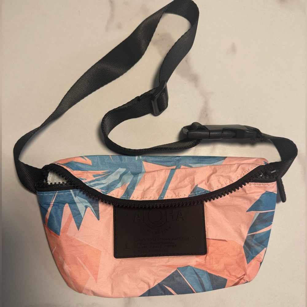 Aloha Collection hip pack special edition the laylow Waikiki